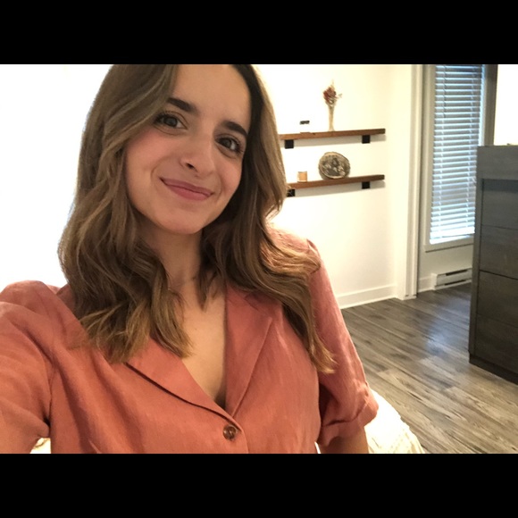 Meet your Posher, Jessica - Picture 1 of 1